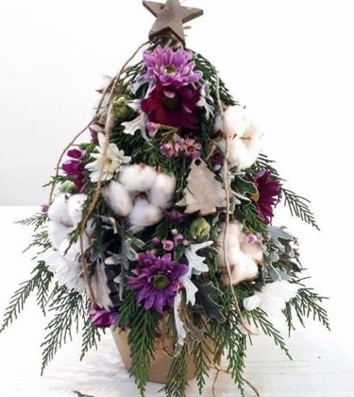 Christmas tree collected from canadian blue spruce, arborvitae, Christmas decorations, cotton, dried flowers.