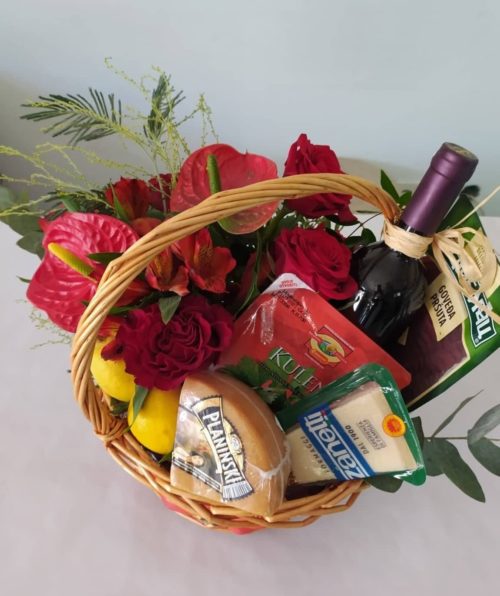 basket red vranac wine