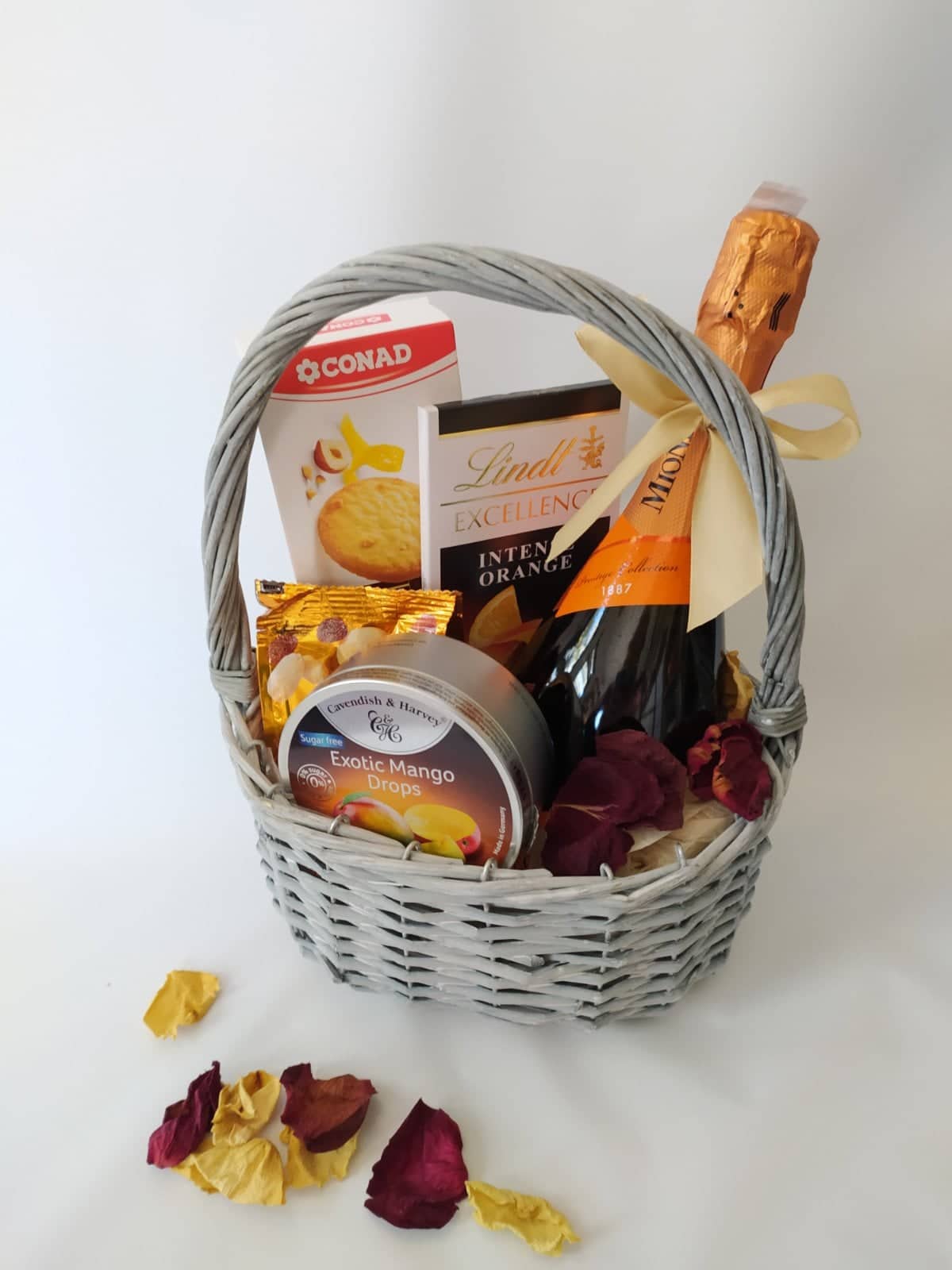 Sweet Mozart Full Symphony - Chocolate Gift Basket | Send Gift in Europe